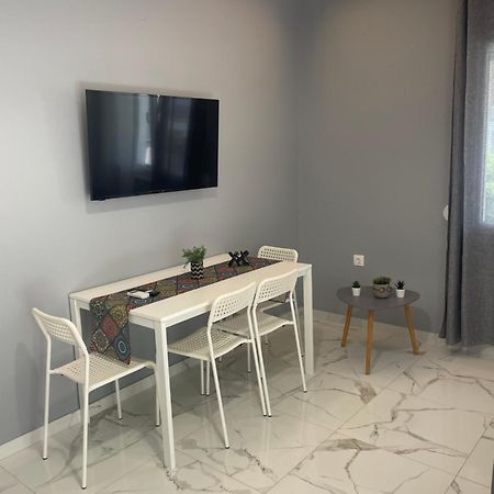 Antonis Apartment Παραλία Διονυσίου Δωμάτιο φωτογραφία